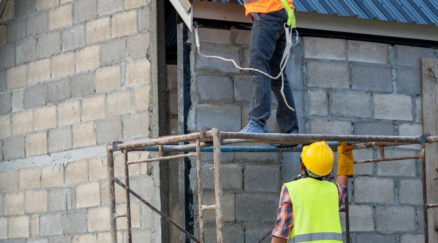 Professional gutter cleaning in Frontenac, KS